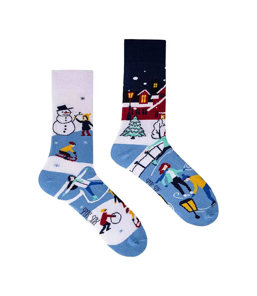1 Pack Unisex Mismatched Novelty Odd Socks - Winter Activities
